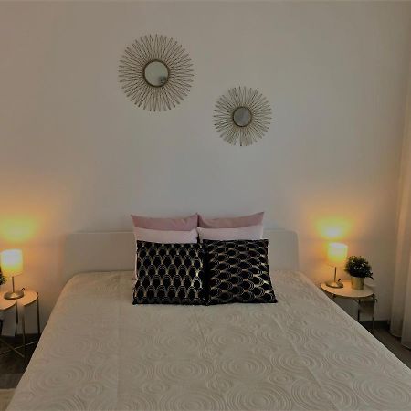 Glamour Apartman Tapolca Esterno foto